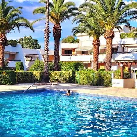 Magnifique Avec Piscine Et Jardin Apartmán *